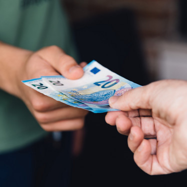 Förderungen â Euro-Banknoten als Symbol fĂŒr finanzielle UnterstĂŒtzung